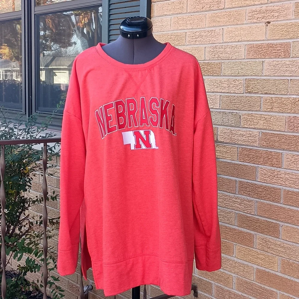 EUC Nebraska trademarked sweatshirt, sz XL - Picture 1 of 6